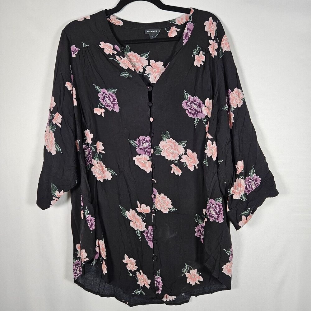 Torrid 3 Black Pink Purple Flowers Print Allover Tunic Button Front 3/4 Sleeve